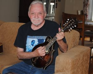 Richard et sa mandoline Eastman